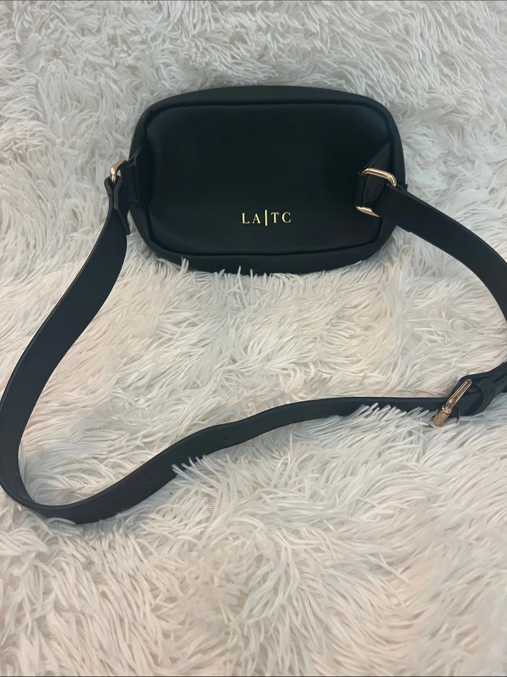 N/A black crossbody